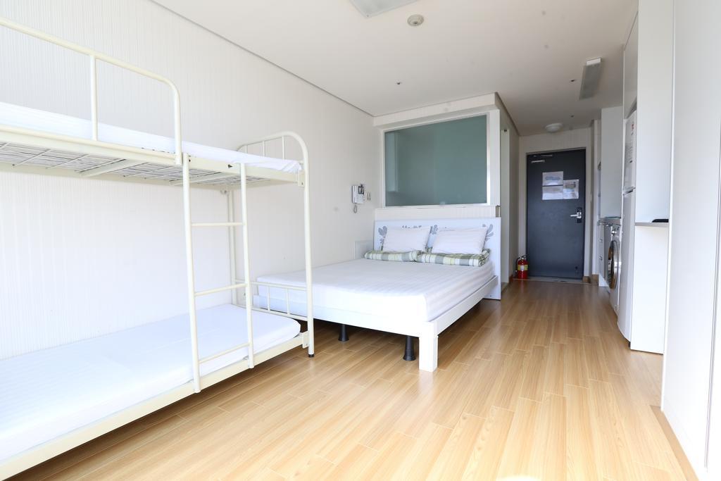 Auberge de jeunesse Phil House à Guri Chambre photo