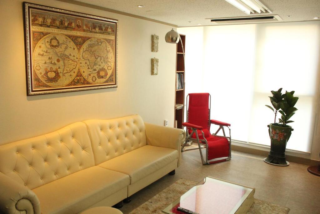 Auberge de jeunesse Phil House à Guri Extérieur photo