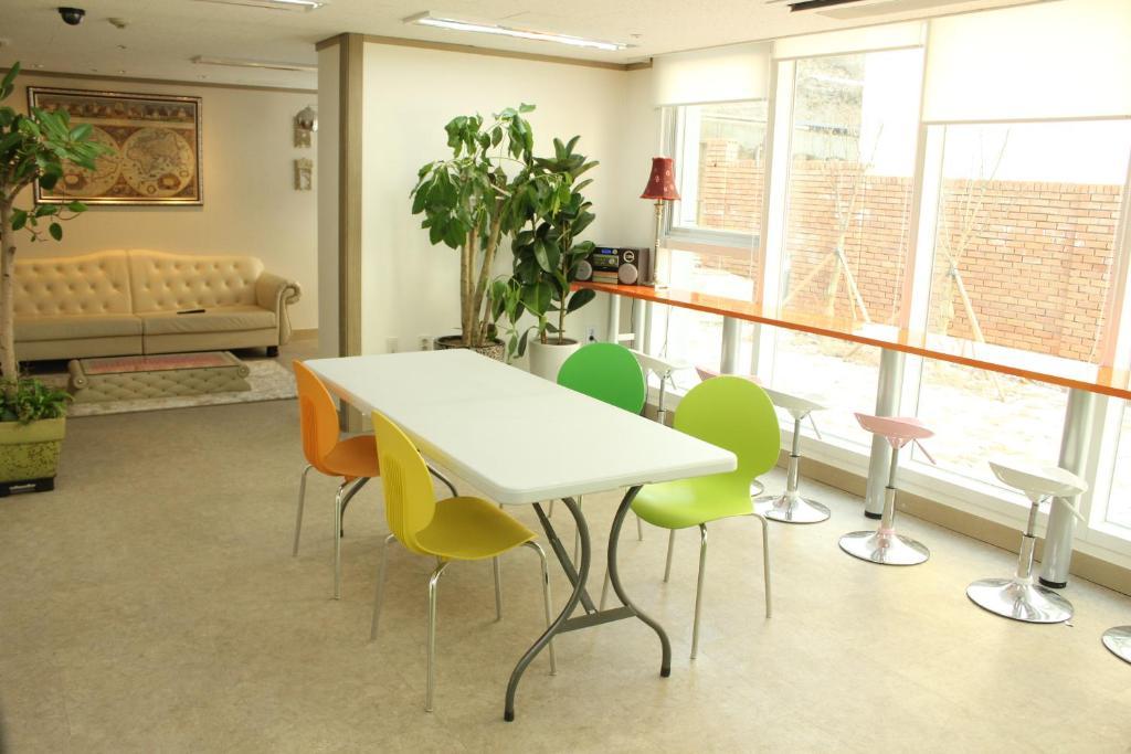 Auberge de jeunesse Phil House à Guri Extérieur photo