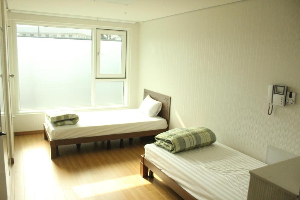 Auberge de jeunesse Phil House à Guri Chambre photo
